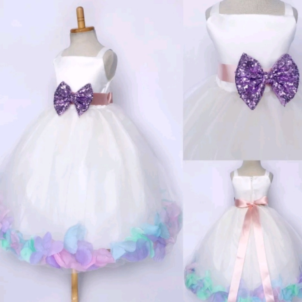 Deleting 7/5 Pastel UNICORN dress - Picture 3 of 6